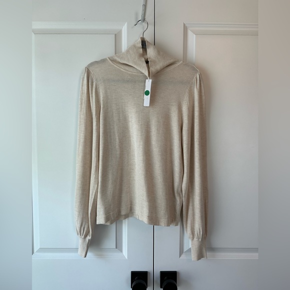 Lilla P Sweaters - Lilla P Women’s Puff Sleeve Turtleneck Oatmeal NWT (Size M)